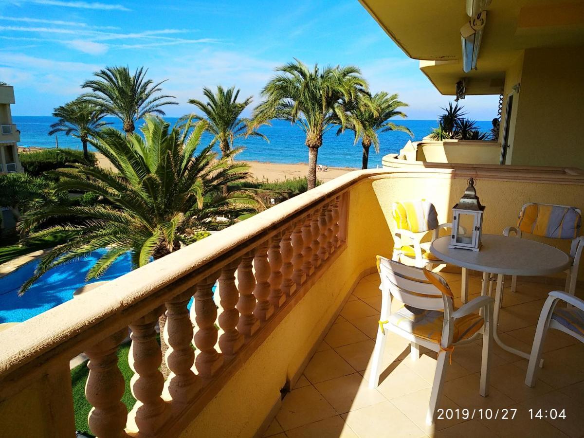Estupendo Apartamento En Primera Linea De Playa Y Con Vistas Al Mar デニア エクステリア 写真
