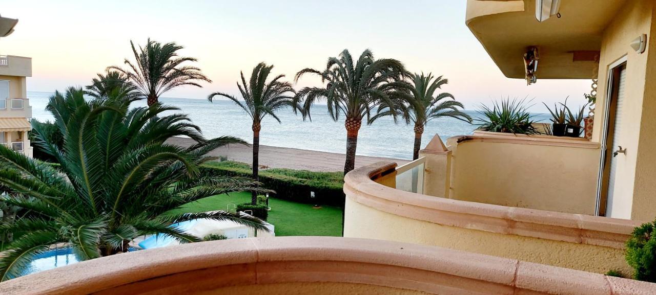 Estupendo Apartamento En Primera Linea De Playa Y Con Vistas Al Mar デニア エクステリア 写真