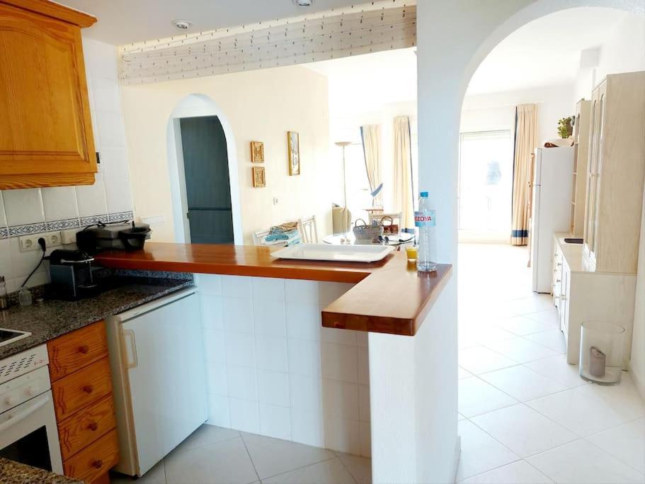 Estupendo Apartamento En Primera Linea De Playa Y Con Vistas Al Mar デニア エクステリア 写真